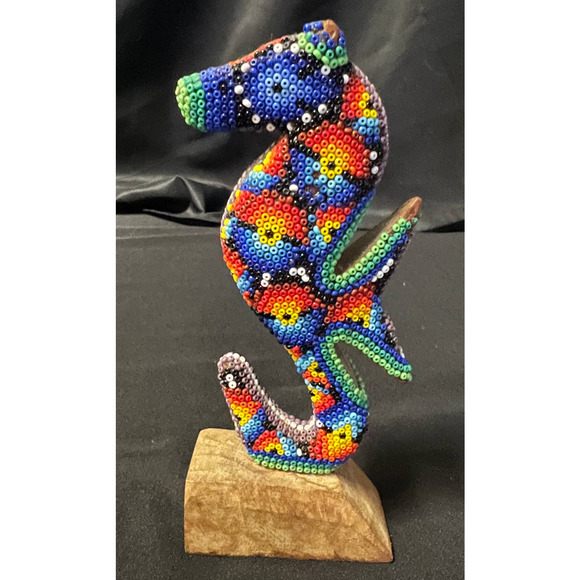 Huichol Seahorse - Picture 1 of 6